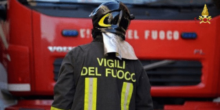 San Pietro del Gallo - Pannelli fotovoltaici in fiamme: intervengono i vigili del fuoco