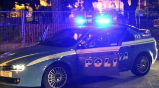 Cuneo - Tragedia in via 1° Maggio: donna ubriaca getta il cane dal balcone, animale muore sul colpo