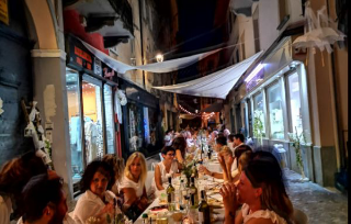 Carrù - Successo per la seconda edizione della “Cena in Bianco”