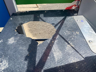 Cuneo - Vandali al parco giochi di via Rostagni: la struttura principale resa inagibile