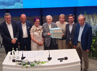 Premio Gratitudine 2025 all’ospedale di Verduno, riconoscimento al professor Silvio Garattini
