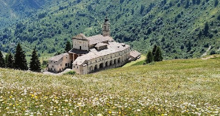 Valle Grana, visite guidate al Santuario di San Magno tra arte, natura e sapori