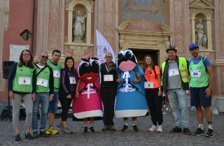 Busca - Il 21 settembre torna il Fitwalking Solidale: magliette speciali per la 10ª edizione