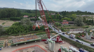 Autostrada Asti-Cuneo: lavori in corso, a settembre il montaggio finale del viadotto